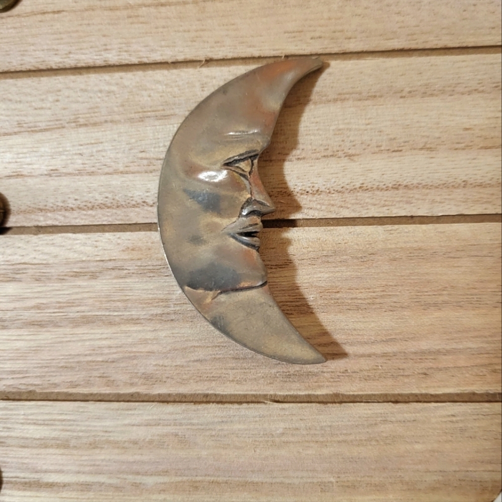Vintage 1986 Seagull Pewter Crescent Moon Brooch | Signed
